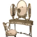 VI Dresser